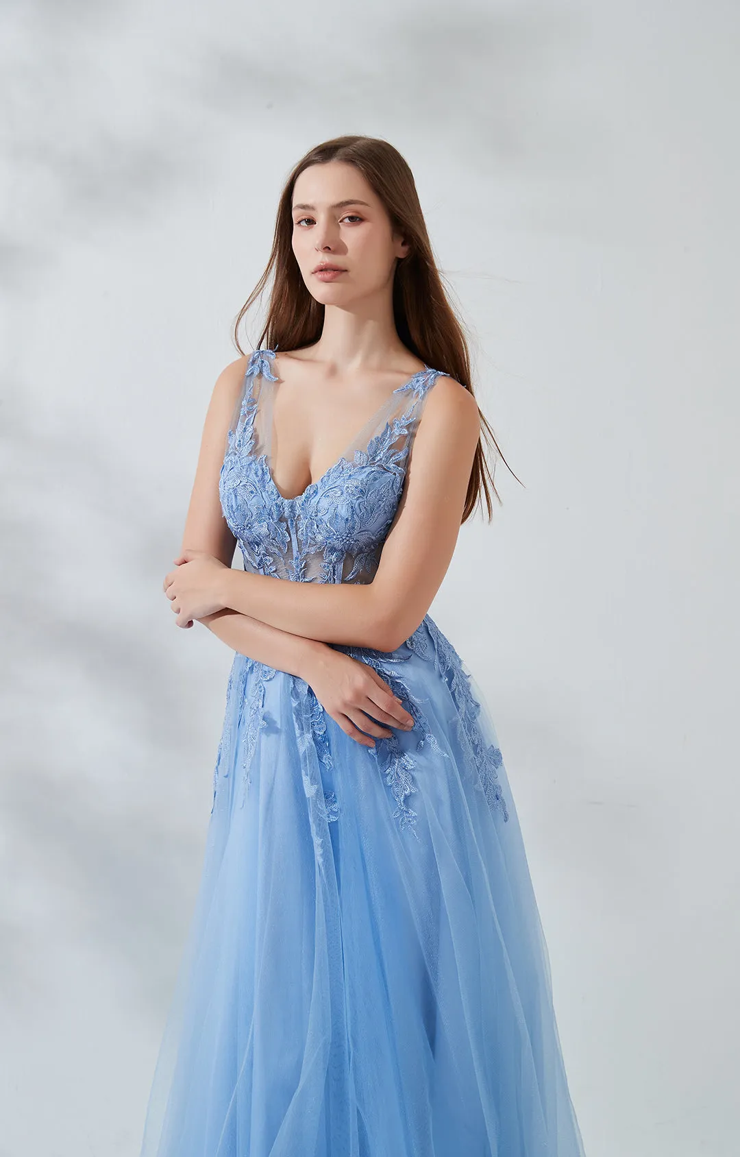 A-line V-neck Sleeveless Fishbone Tulle Prom Dresses
